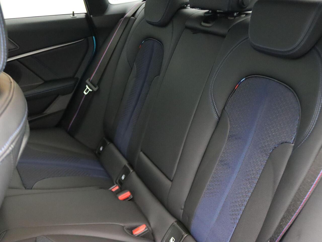 BMW 2-SERIE Gran Coupé 220i Executive | M Sport Plus Pack | Parking Pack | Achteruitrijcamera | Parking Assistant | DAB | 19''