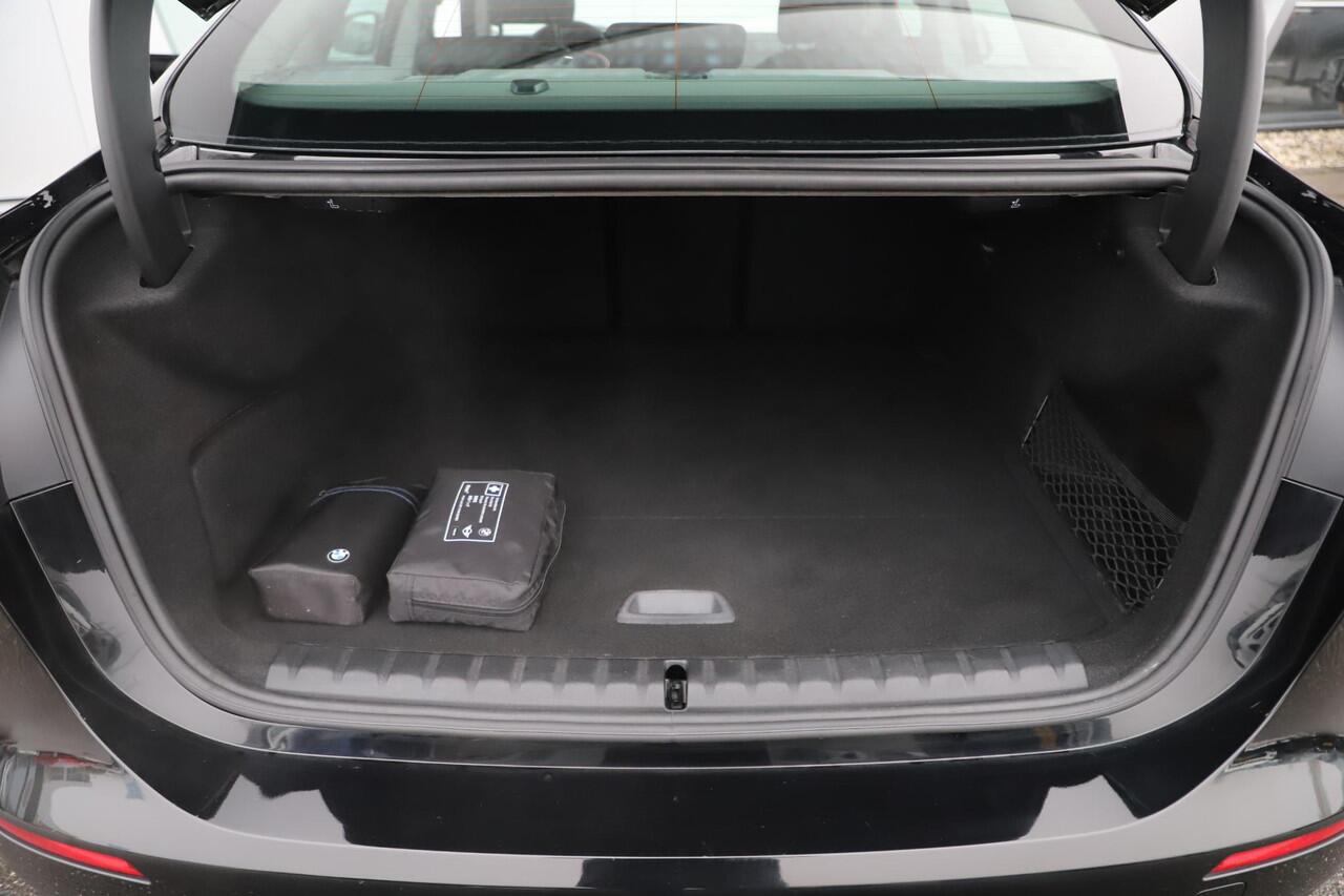 BMW 2-SERIE Gran Coupé 218i Executive Edition Navigatie Carplay Android LED Parkeersensoren