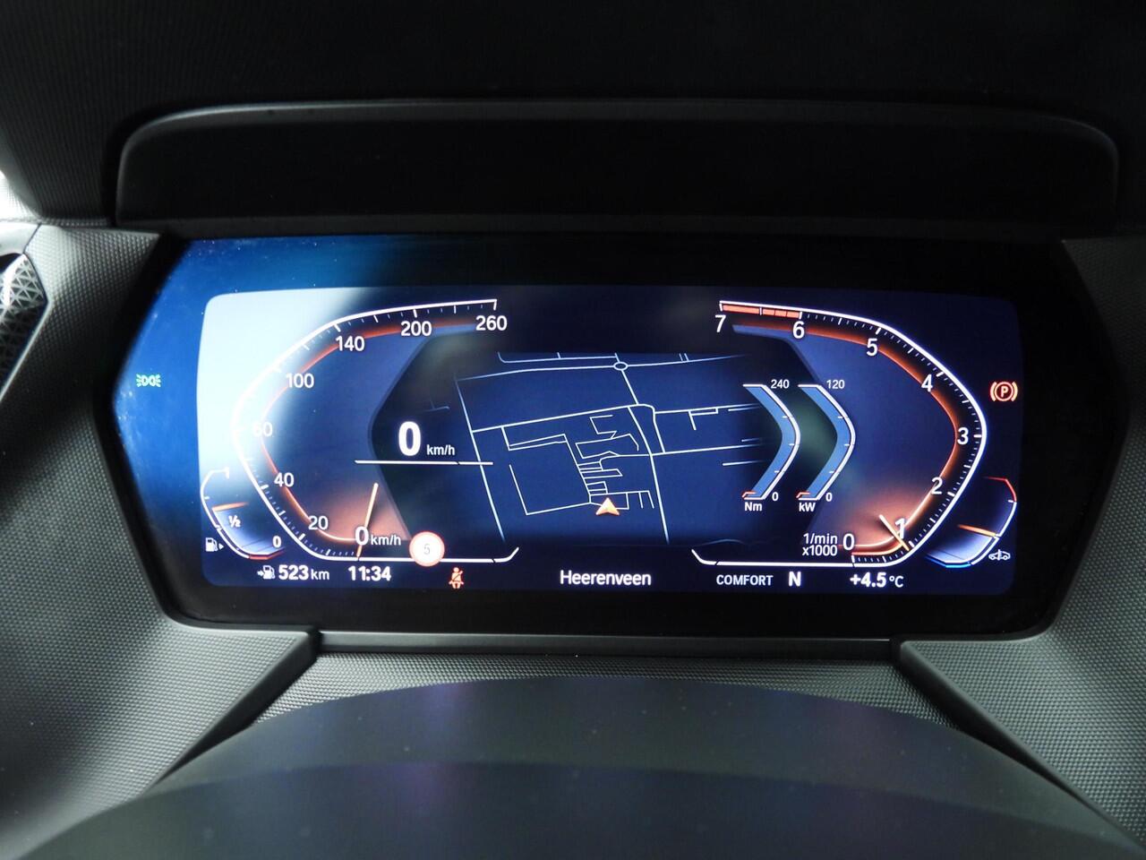 BMW 2-SERIE Gran Coupe 218i | M-Sportpakket | LED | Leder | Navigatie | Trekhaak | Sportstoelen | Stoelverwarming | DAB | Alu 18 inch