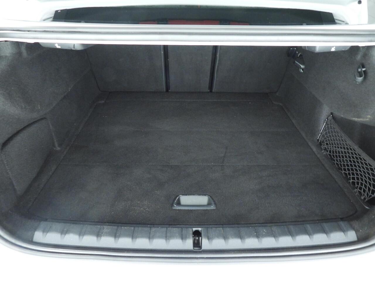 BMW 2-SERIE Gran Coupe 218i | M-Sportpakket | LED | Leder | Navigatie | Trekhaak | Sportstoelen | Stoelverwarming | DAB | Alu 18 inch