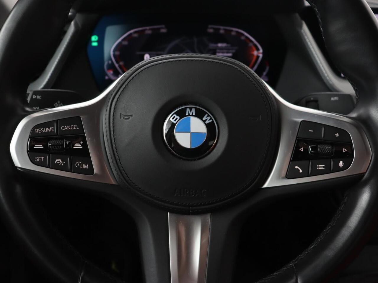 BMW 2-SERIE Gran Coupé 220i High Executive | Head-Up | Adaptive cruise | Leder | Camera | Stoelverwarming | Sportstoelen | Luxury Line | Carplay | Live Cockpit | Navigatie | Park Assist | Full LED