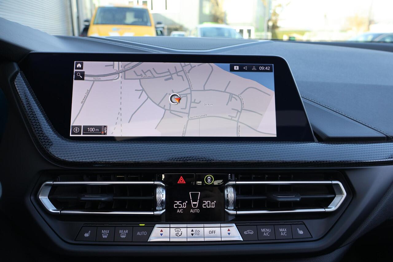 BMW 2-SERIE Gran Coupé 218i Executive Edition 1e eigenaar | Dealer Onderh | BTW | NAP | Pano | M Sport + | Winterpack | Harman | HIFI | Camera | Navi | Climate | Alarm Klasse 3 | Carplay | LMV | DAB |