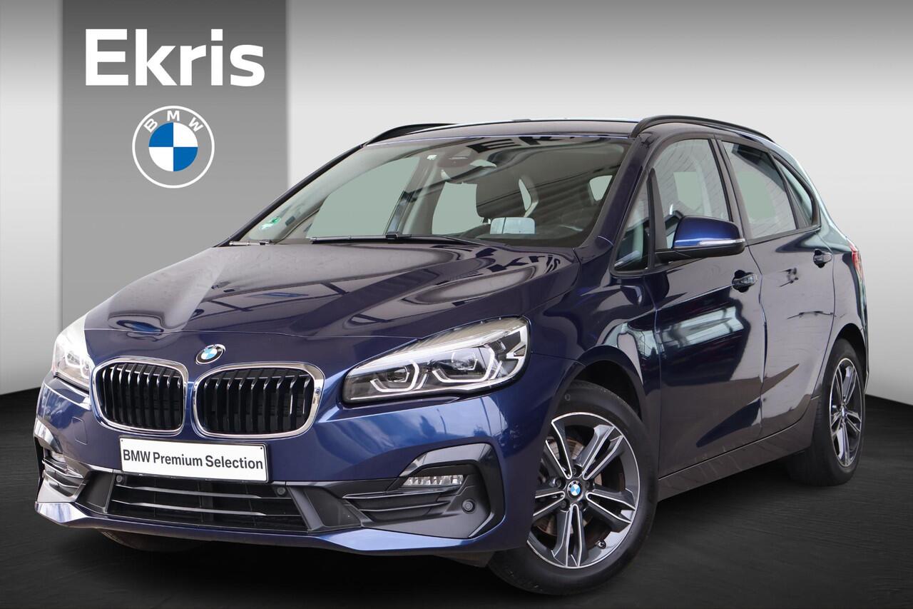 BMW 2-SERIE Active Tourer 218i | Achteruitrijcamera | Sportstoelen | Head-Up Display | Trekhaak