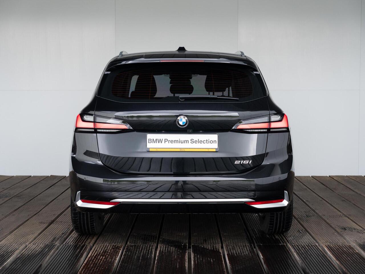 BMW 2-SERIE Active Tourer 218i | Premium Pack | Comfort Pack | Comfort Access | Achteruitrijcamera | Stoelverwarming | Parking Assistant | 17''