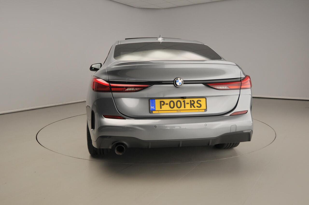 BMW 2-SERIE Gran Coupe 218i | M-Sportpakket | LED | Leder | Navigatie | Schuifdak | M- Sportstoelen | DAB | Hifi speakers | Alu 19 inch