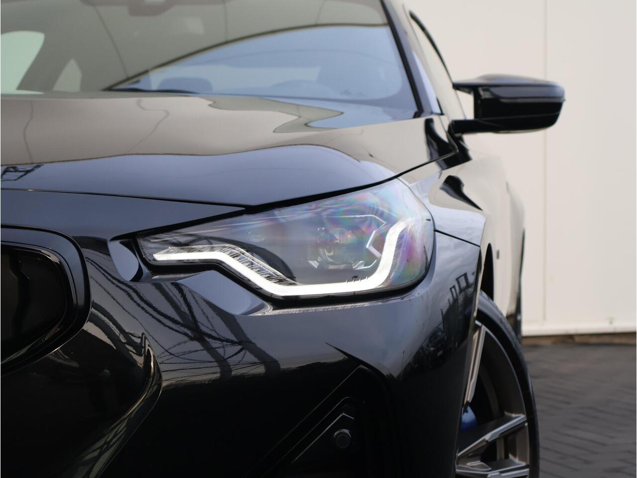 BMW 2-SERIE Coupé M240i xDrive M-Sportpakket / Extra Getint Glas / HIFI / 19'' /
