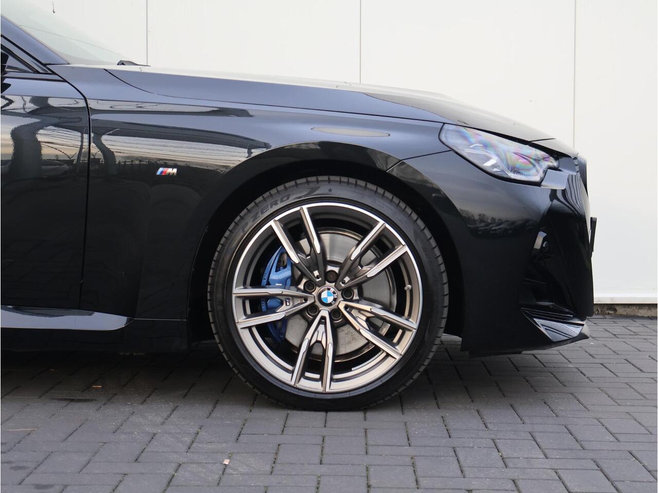 BMW 2-SERIE Coupé M240i xDrive M-Sportpakket / Extra Getint Glas / HIFI / 19'' /