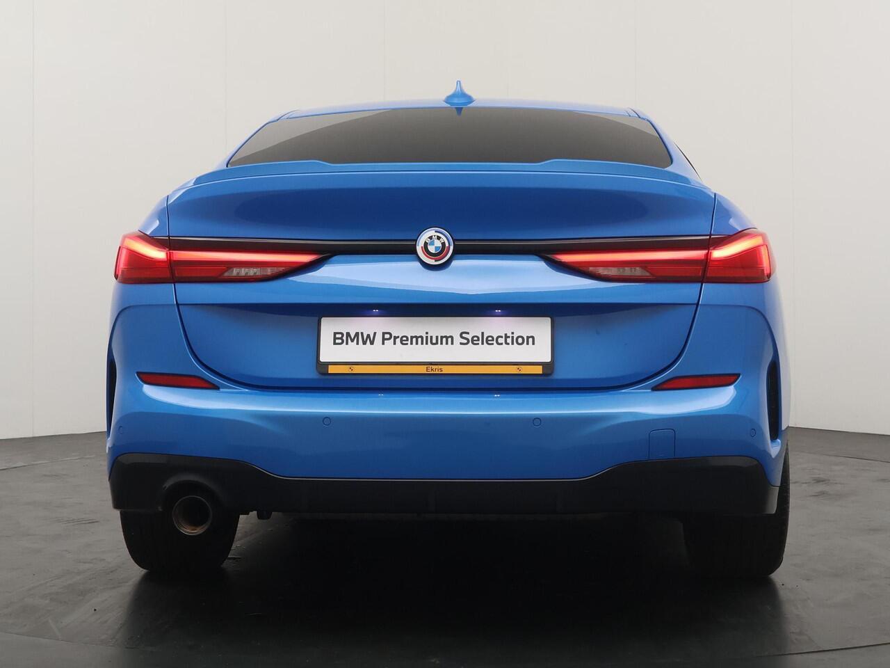 BMW 2-SERIE Gran Coupé 218i Business Edition | M Sportstoelen Alcantara | Trekhaak | HiFi Systeem | Parkeersensoren | Climate Control |