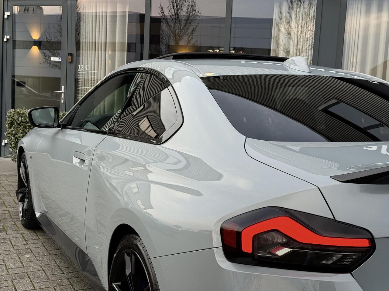 BMW 2-SERIE Coupé 220i Coupe M-Sport Aut./ M-Performance/ Schuifdak