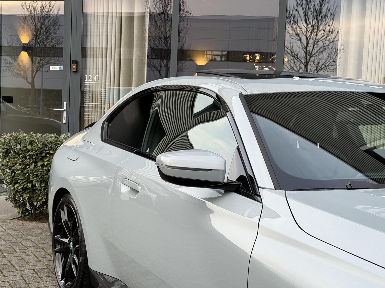 BMW 2-SERIE Coupé 220i Coupe M-Sport Aut./ M-Performance/ Schuifdak