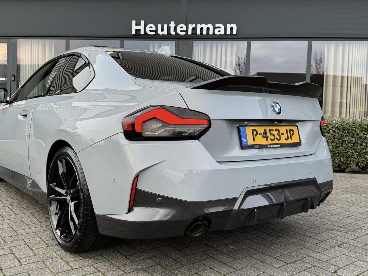 BMW 2-SERIE Coupé 220i Coupe M-Sport Aut./ M-Performance/ Schuifdak