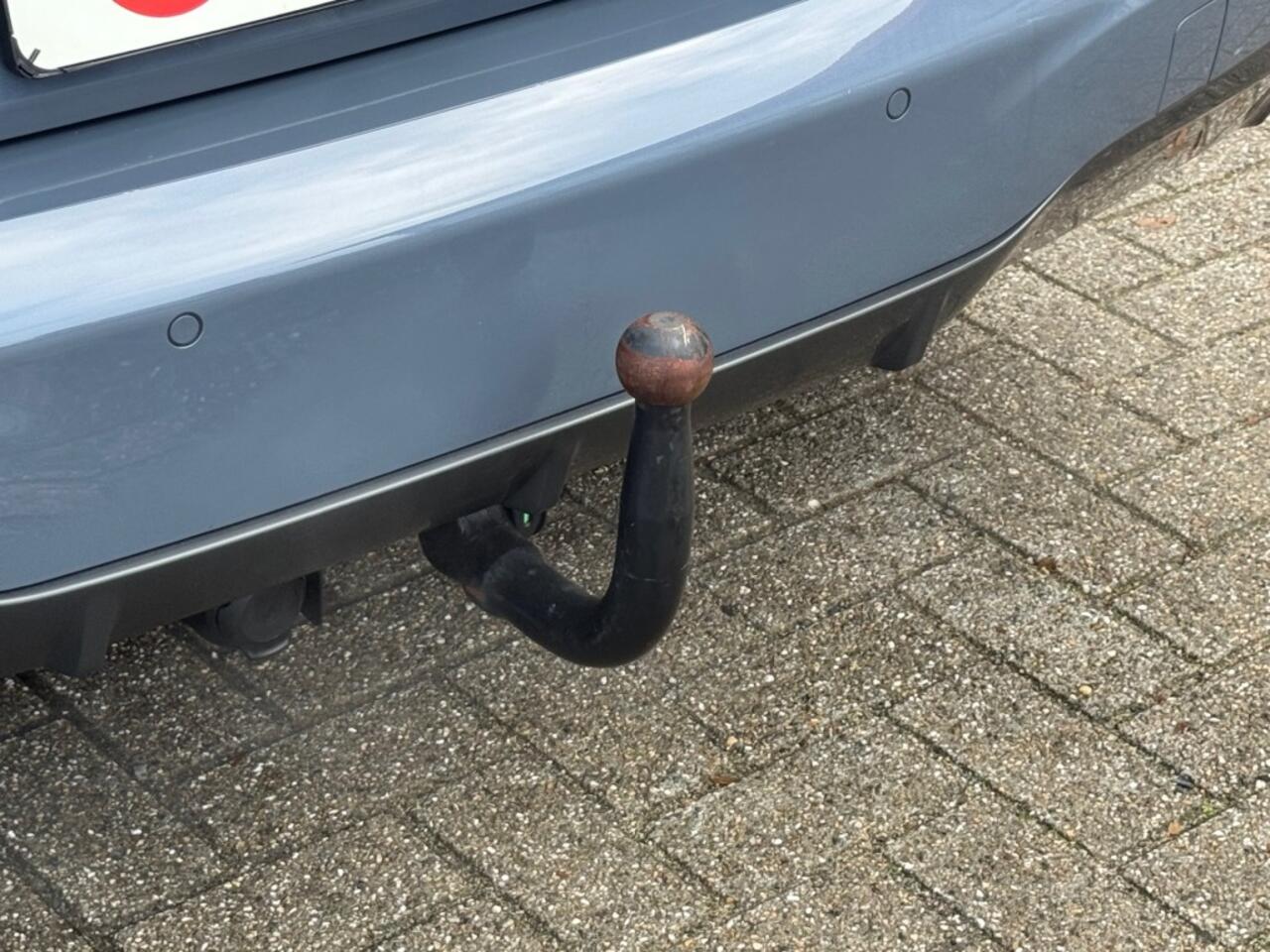 BMW 2-SERIE 218i M-SPORT AUT. HALF-LEER NAVI CAMERA CARPLAY TREKHAAK AIRCO LMV