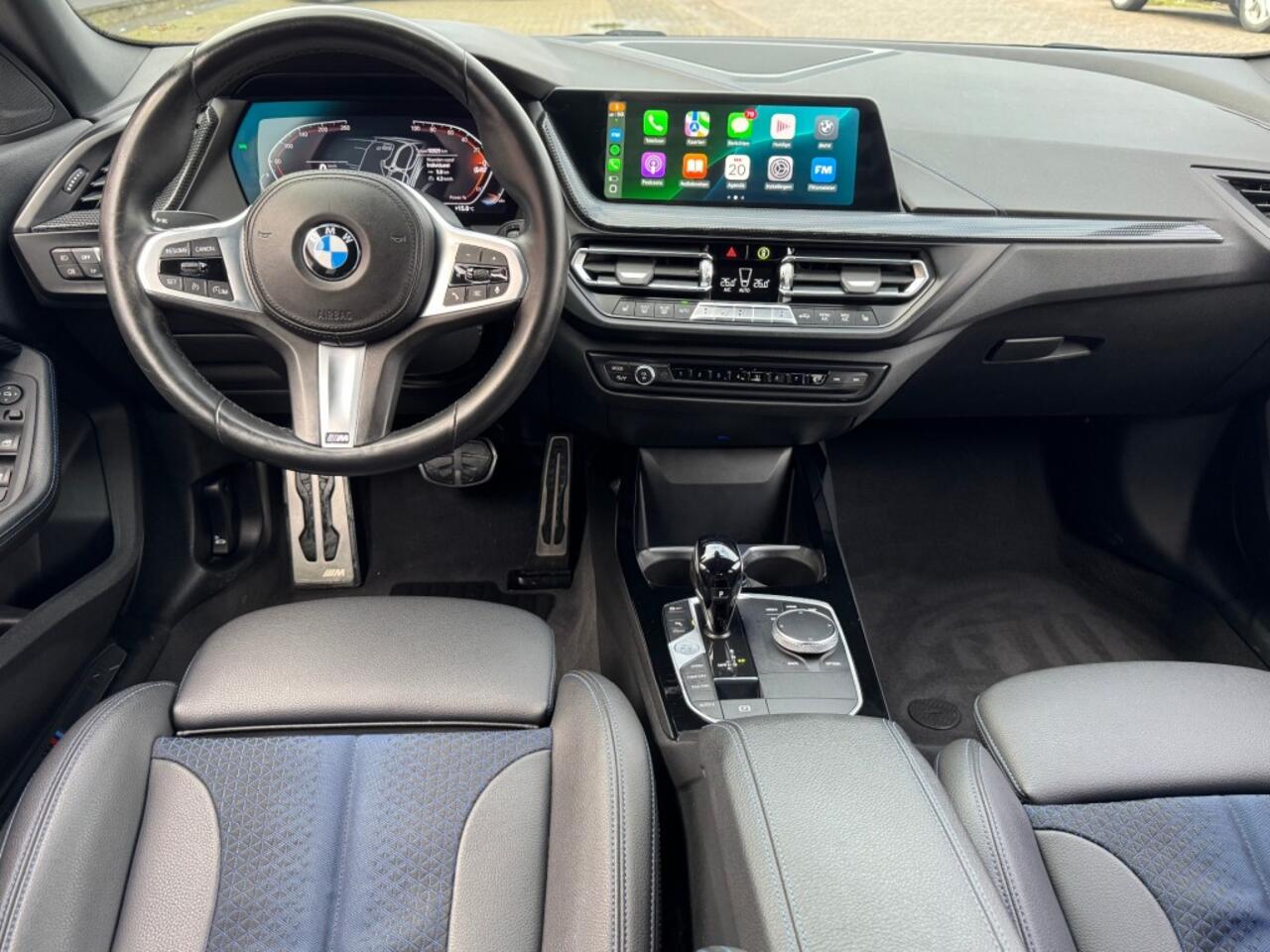 BMW 2-SERIE 218i M-SPORT AUT. HALF-LEER NAVI CAMERA CARPLAY TREKHAAK AIRCO LMV