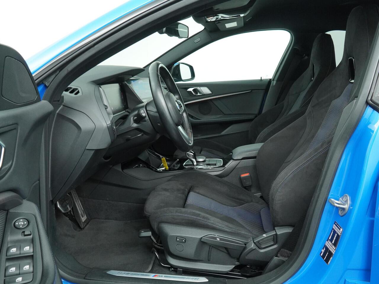 BMW 2-SERIE Gran Coupé 218i Business Edition | M Sportstoelen Alcantara | Trekhaak | HiFi Systeem | Parkeersensoren | Climate Control |