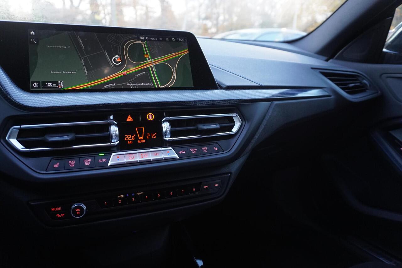 BMW 2-SERIE Gran Coupé 218i M Sport Edition | Glazen panoramadak | Achteruitrijcamera | HiFi System