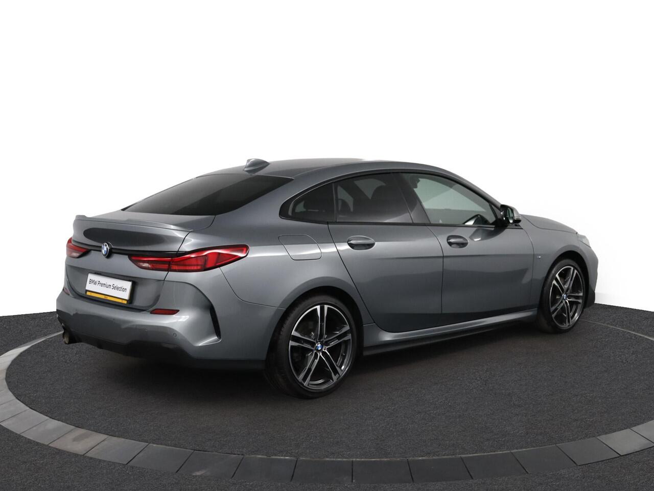 BMW 2-SERIE Gran Coupé 218i Business Edition | M-Sportpakket | HiFi | Adaptieve LED koplampen | M Koplampen Shadow Line