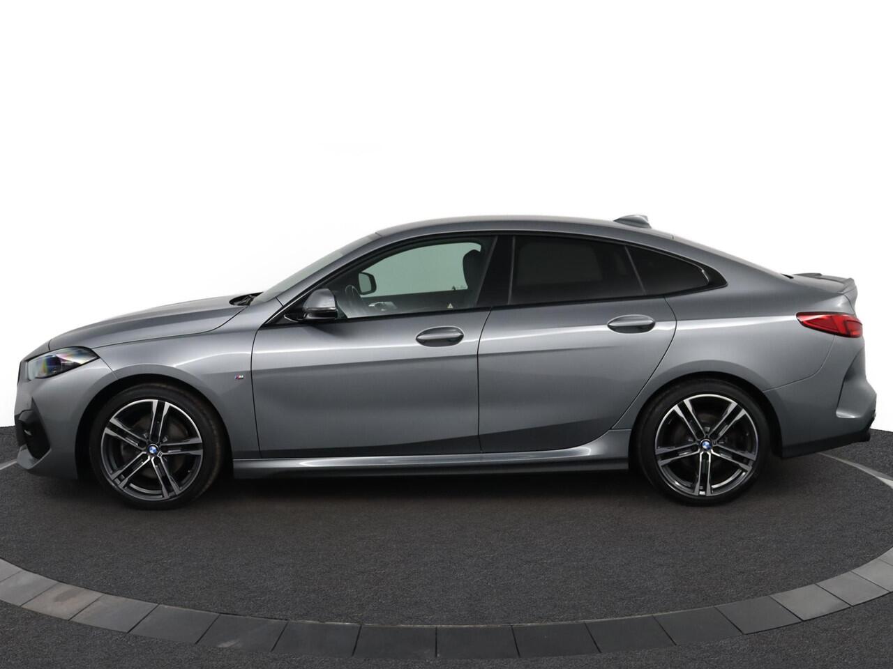 BMW 2-SERIE Gran Coupé 218i Business Edition | M-Sportpakket | HiFi | Adaptieve LED koplampen | M Koplampen Shadow Line