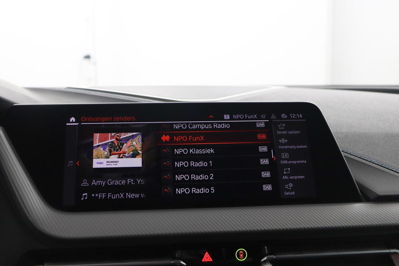 BMW 2-SERIE Gran Coupé 218i Business Edition | M-Sportpakket | HiFi | Adaptieve LED koplampen | M Koplampen Shadow Line