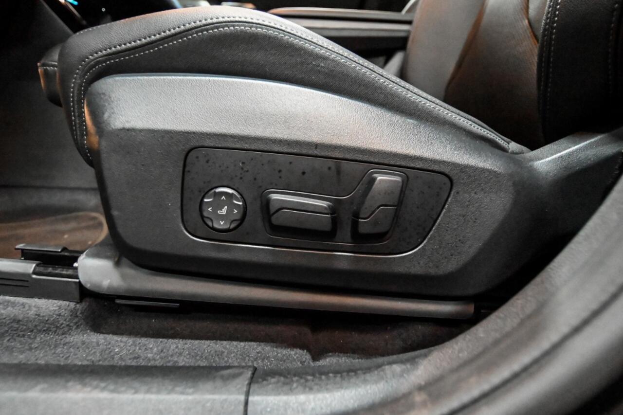 BMW 2-SERIE Active Tourer 225e xDrive | HUD | PANO | HARMAN KARDON | STOELVERWARMING | MAS