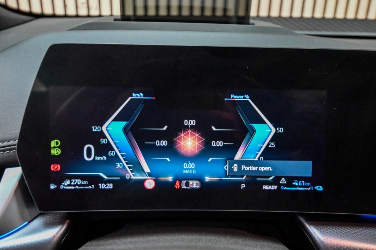 BMW 2-SERIE Active Tourer 225e xDrive | HUD | PANO | HARMAN KARDON | STOELVERWARMING | MAS