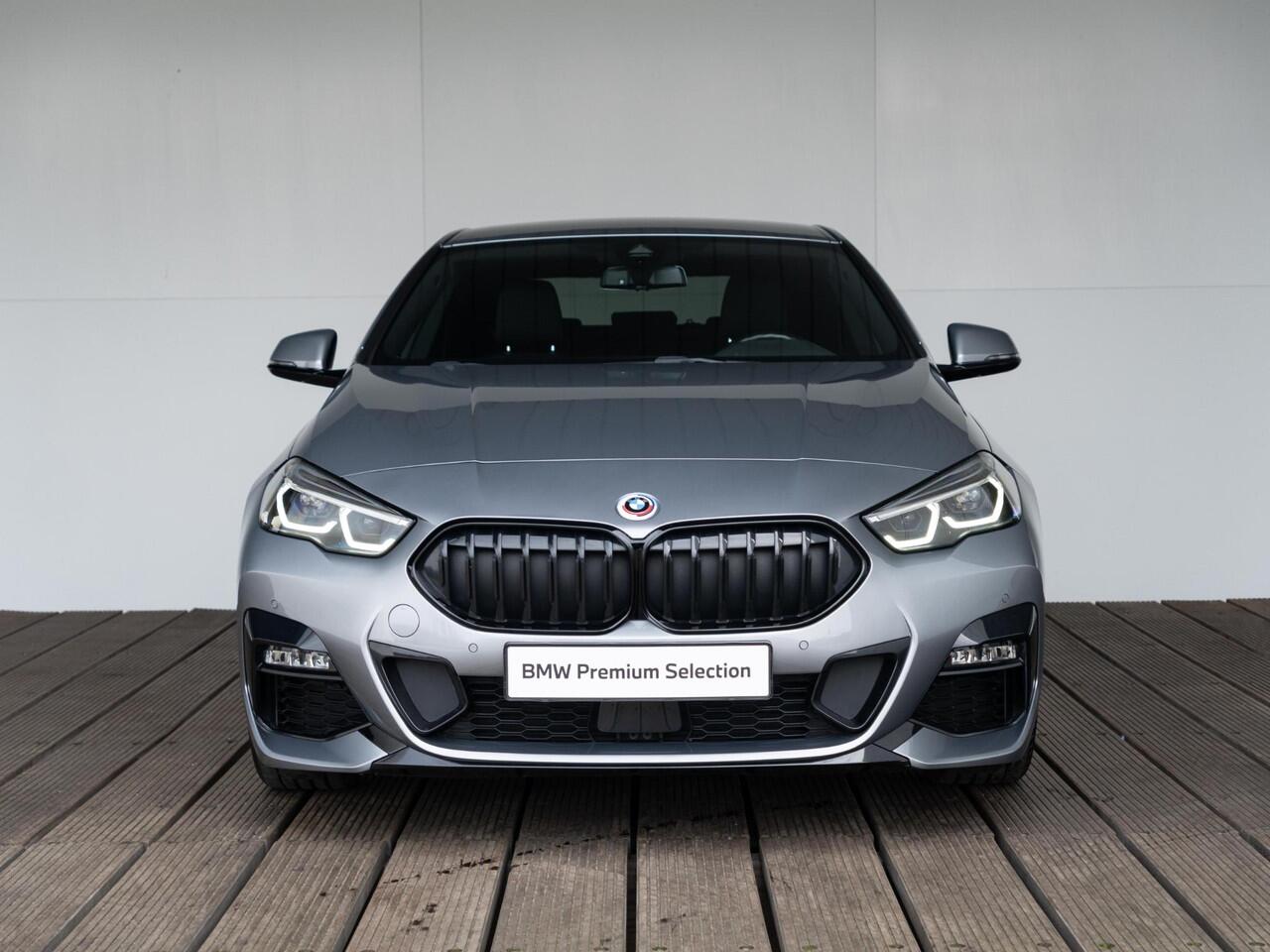 BMW 2-SERIE Gran Coupé 218i | Executive | M Sport | Cruise Control | Achteruitrijcamera | Sportstoelen | PDC | 18''