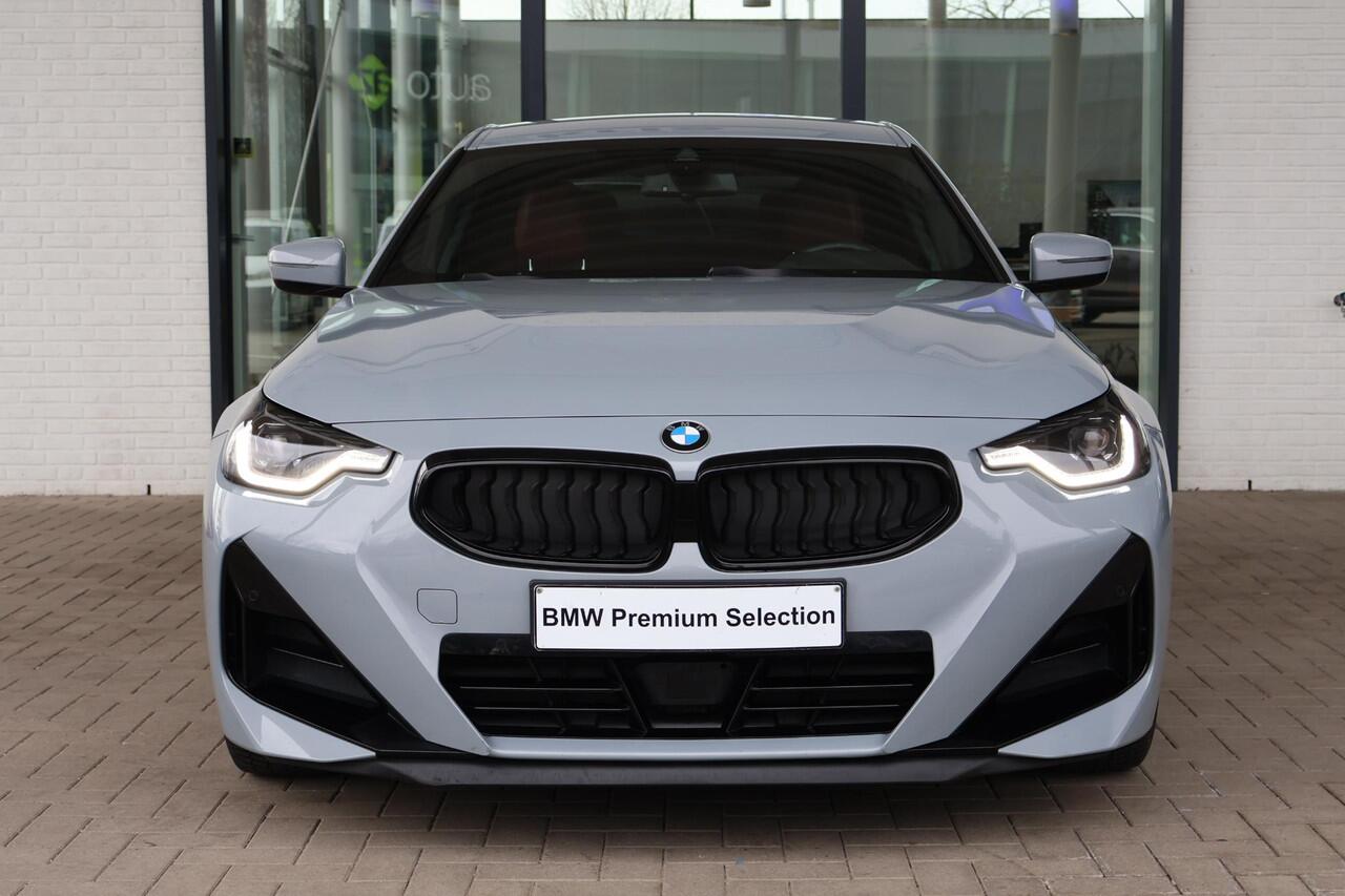 BMW 2-SERIE Coupé 220i High Executive | M Sport | Harman Kardon | Stuurwiel Verwarmd | Parking Pack