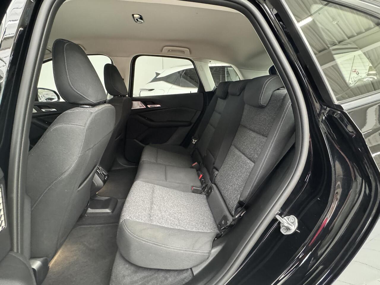 BMW 2-SERIE Active Tourer 225e xDrive | Navigatie | Achteruitrijcamera | Harman / Kardon | BMW LED |