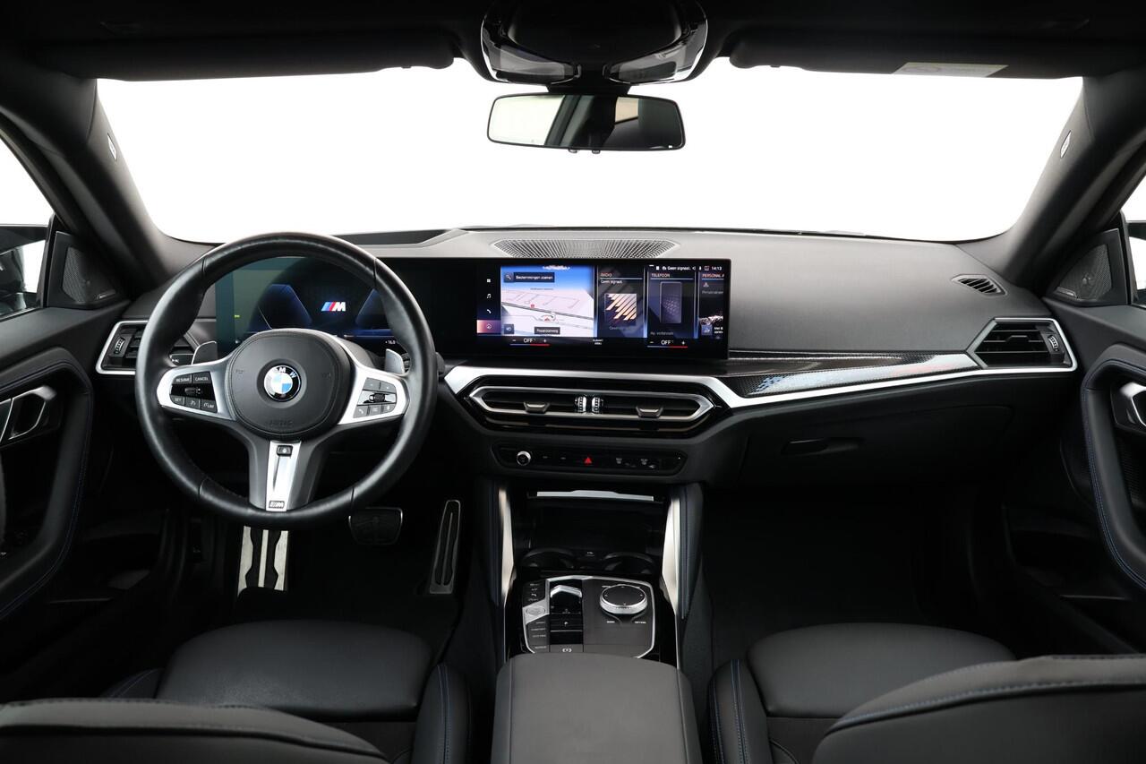 BMW 2-SERIE Coupé M240i xDrive Coupé / M-Sportpakket Pro / Comfort Access / Parking Assistent Plus / Stoelverwarming / Stuurwiel verwarming / 19'' LM /
