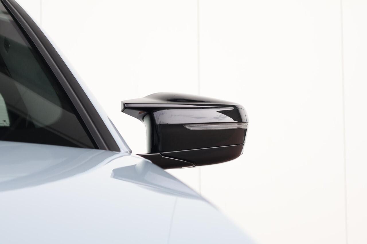 BMW 2-SERIE Coupé M240i xDrive Coupé / M-Sportpakket Pro / Comfort Access / Parking Assistent Plus / Stoelverwarming / Stuurwiel verwarming / 19'' LM /