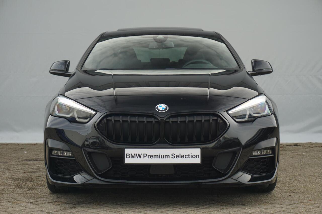 BMW 2-SERIE Gran Coupé 218i M Sport | Schuif-kanteldak / HIFI / Sportstoelen / 18 Inch