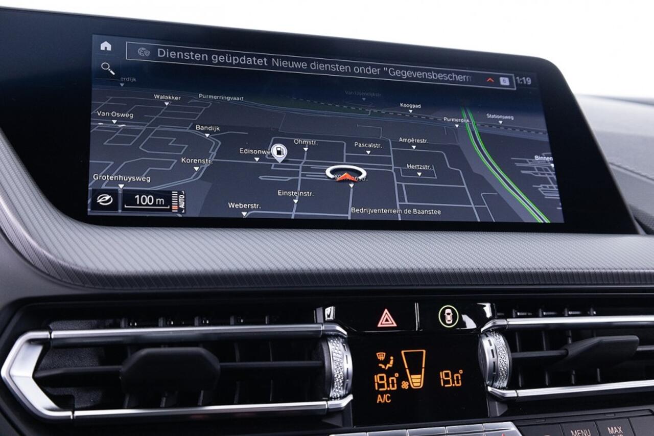 BMW 2-SERIE 218 Gran Coupé i | Full LED | Sportstoelen | NAVI | PDC