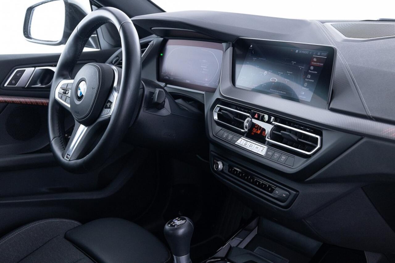 BMW 2-SERIE 218 Gran Coupé i | Full LED | Sportstoelen | NAVI | PDC