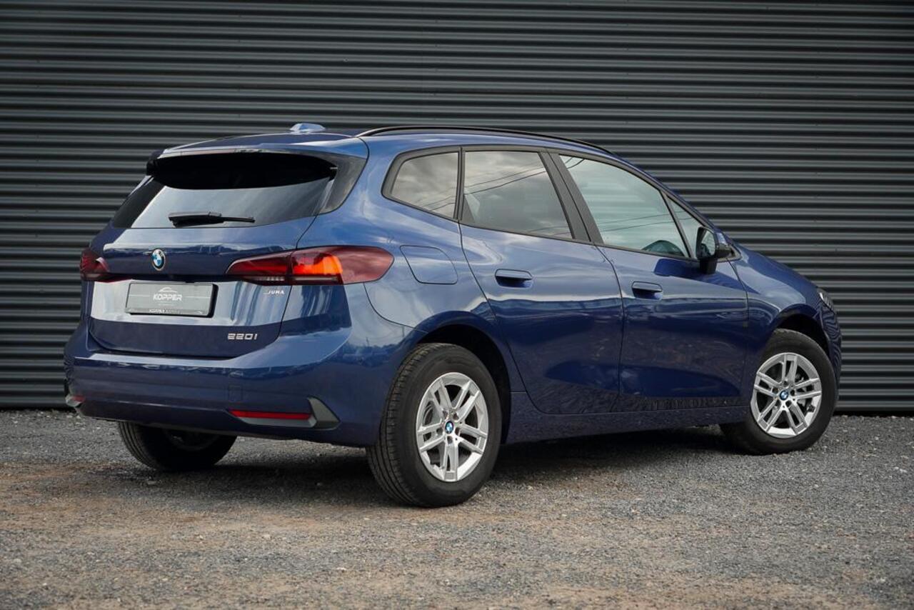 BMW 2-SERIE Active Tourer 220i / Aut / Navi / Trekhaak Elektrisch / Incl BTW