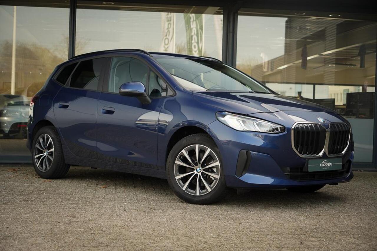 BMW 2-SERIE Active Tourer 220i / Aut / Navi / Trekhaak Elektrisch / Incl BTW
