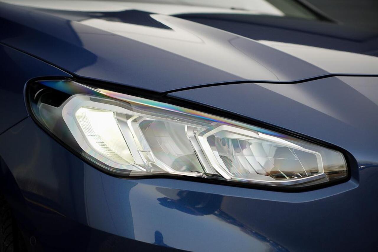 BMW 2-SERIE Active Tourer 220i / Aut / Navi / Trekhaak Elektrisch / Incl BTW