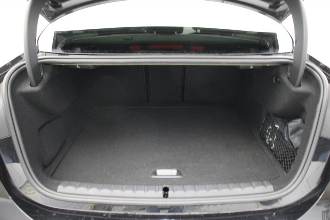 BMW 2-SERIE 220i Automaat 178 PK - Carplay, Digitaal Cockpit, Navi, Leer, Cruise, Stoelverw.