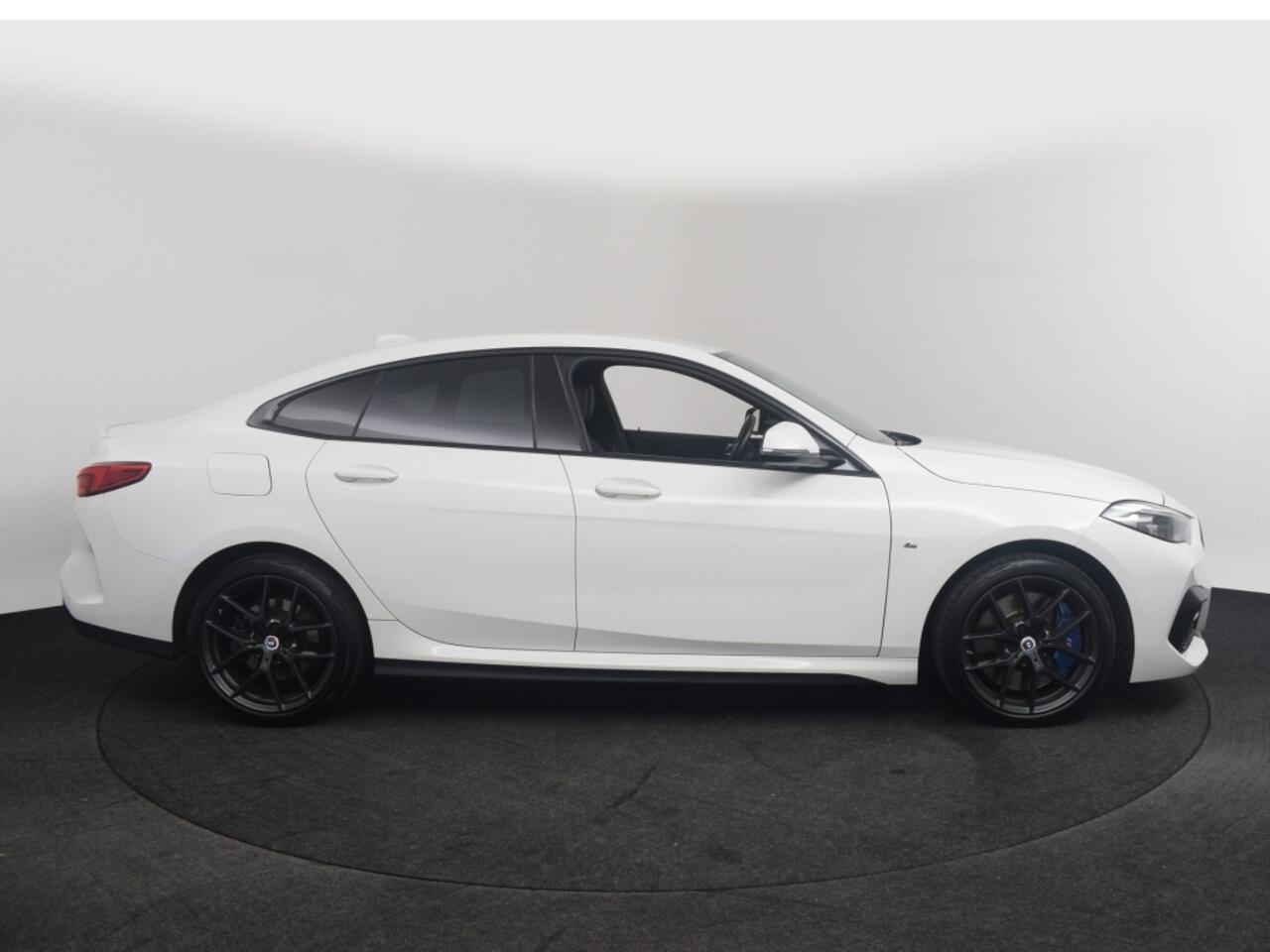 BMW 2-SERIE Gran Coupé 218i Introduction Edition | M-Sport o Live Cockpit o CarPlay