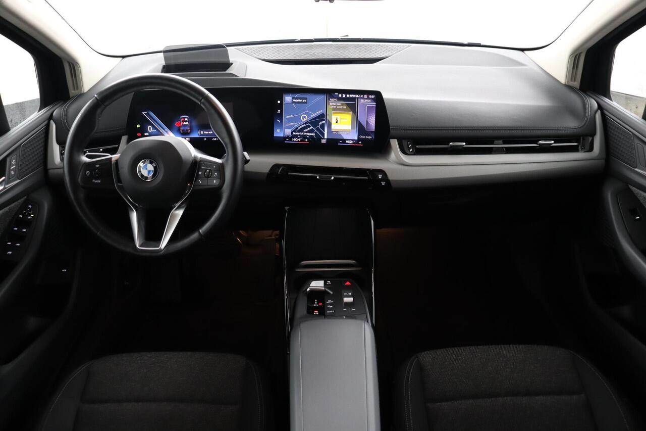 BMW 2-SERIE Active Tourer 218i Head-Up Display | Parking Assistant Plus | Comfort Access | Adaptieve LED koplampen