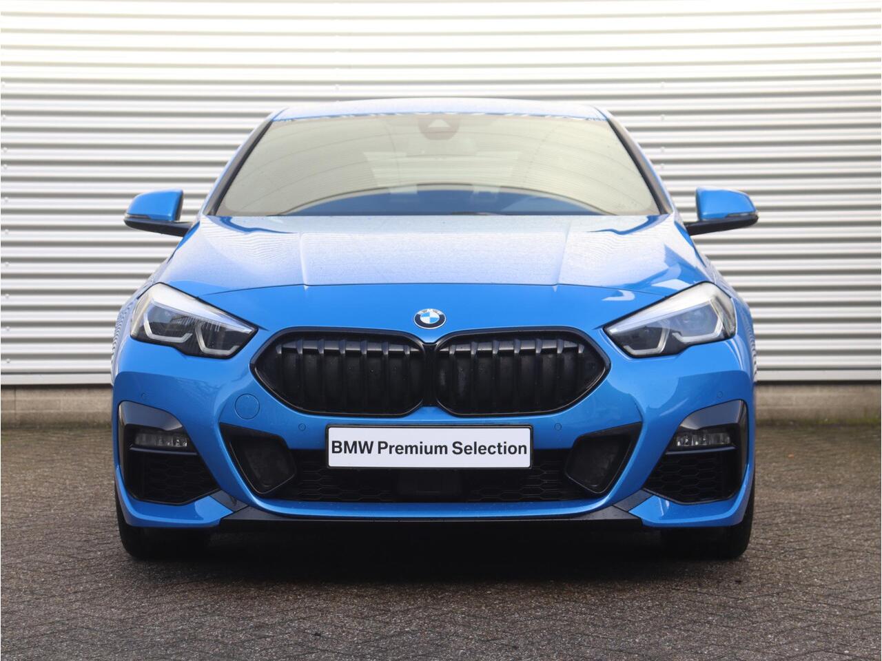 BMW 2-SERIE Gran Coupé 220i | High Executive | M Sportpakket | Driving Assistant | Stoel + Stuurwielverwarming | Adaptive Cruise Control| Getint Glas | Harman Kardon | 18'' LMV