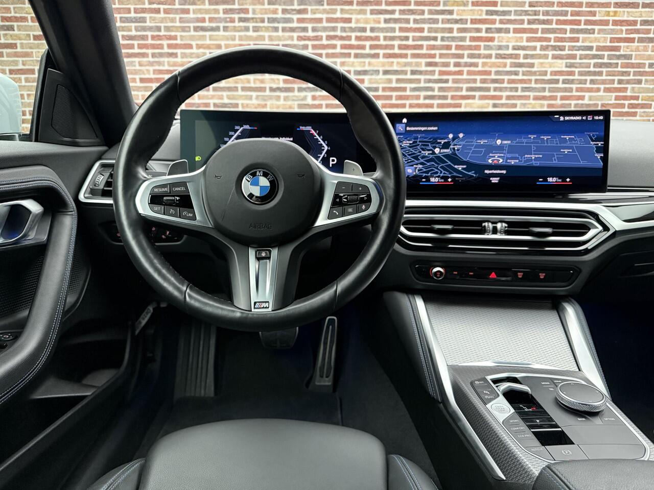 BMW 2-SERIE Coupé 220i M-pakket Achteruitrijcamera | Cruise | Stoel- & Stuurverwarming |