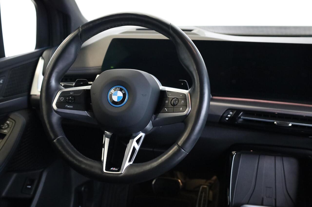 BMW 2-SERIE Active Tourer 225e xDrive M Sportpakket | Elektrische Trekhaak | Comfort Access | Head-Up