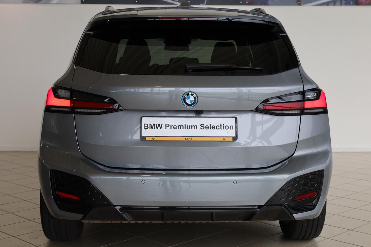 BMW 2-SERIE Active Tourer 225e xDrive M Sportpakket | Elektrische Trekhaak | Comfort Access | Head-Up