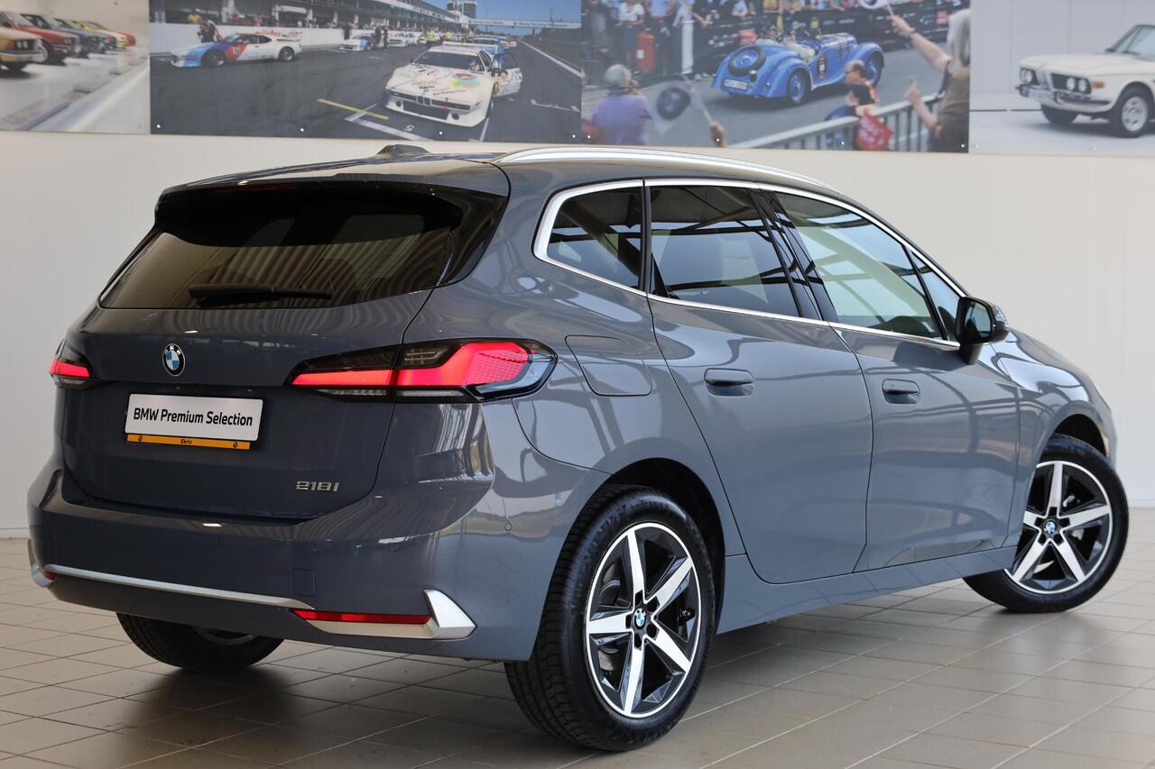 BMW 2-SERIE Active Tourer 218i | Luxury Line | Premium Pack | Travel Pack | Elektr. Trekhaak | Parking Assistant
