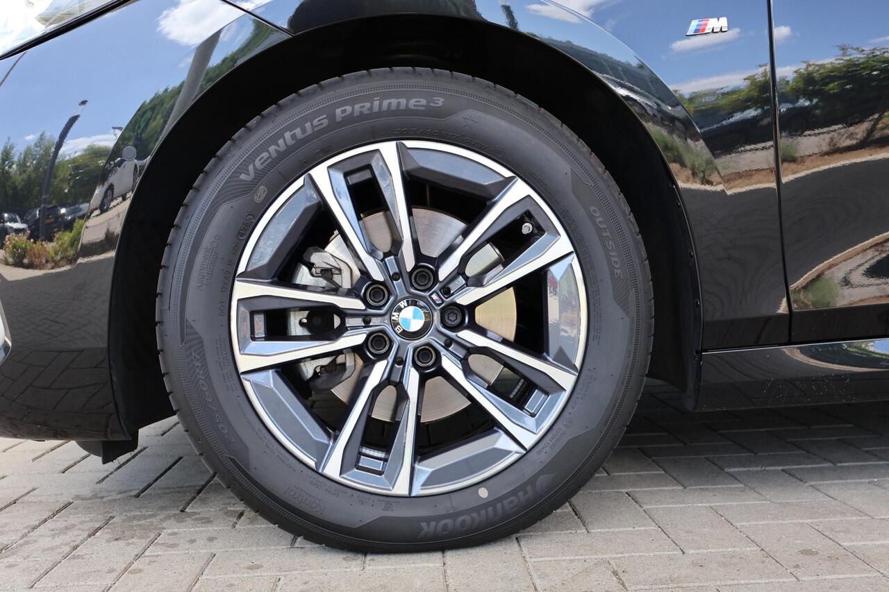 BMW 2-SERIE Active Tourer 218i | M Sportpakket | Premium Pack | Voorstoelen Verwarmd