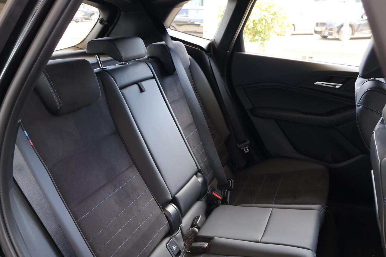 BMW 2-SERIE Active Tourer 218i | M Sportpakket | Premium Pack | Voorstoelen Verwarmd