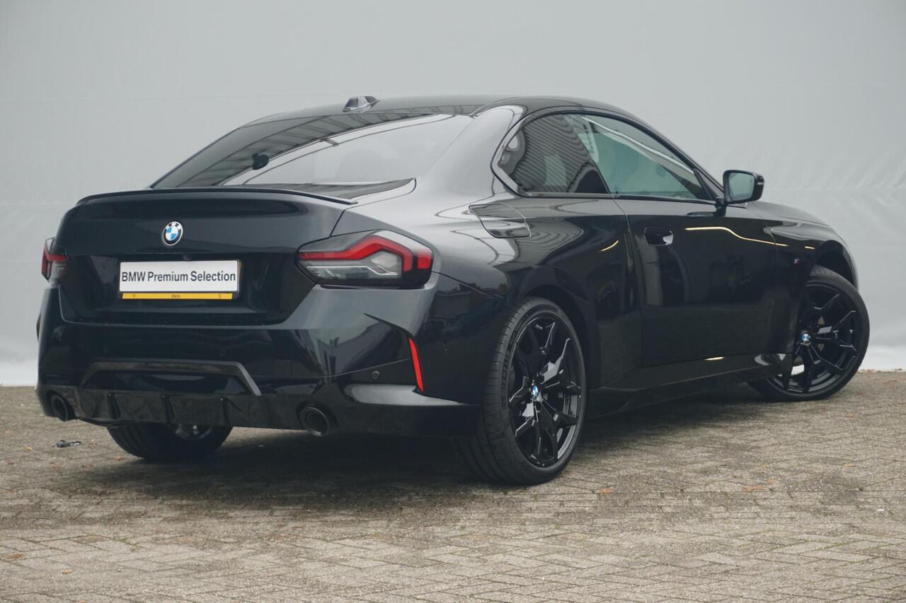 BMW 2-SERIE Coupé 218i M Sportpakket 19'' / Harman Kardon / Stuur-stoel verwarming / Trekhaak