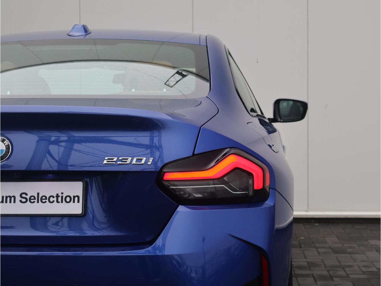 BMW 2-SERIE Coupé 230i M Sportpakket/ Comfort Access/ Achteruitrijcamera/ Elektrisch stoelen/ HiFi/ Stoelverwarming