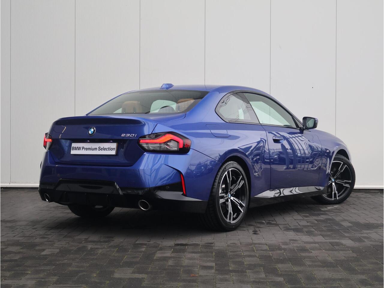 BMW 2-SERIE Coupé 230i M Sportpakket/ Comfort Access/ Achteruitrijcamera/ Elektrisch stoelen/ HiFi/ Stoelverwarming