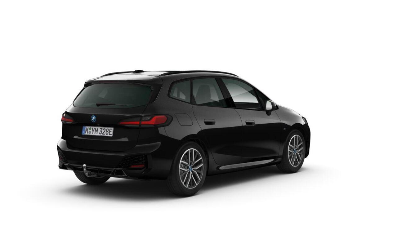 BMW 2-SERIE Active Tourer 225e xDrive | M Sportpakket Pro | Equipment Pack | Travel Pack