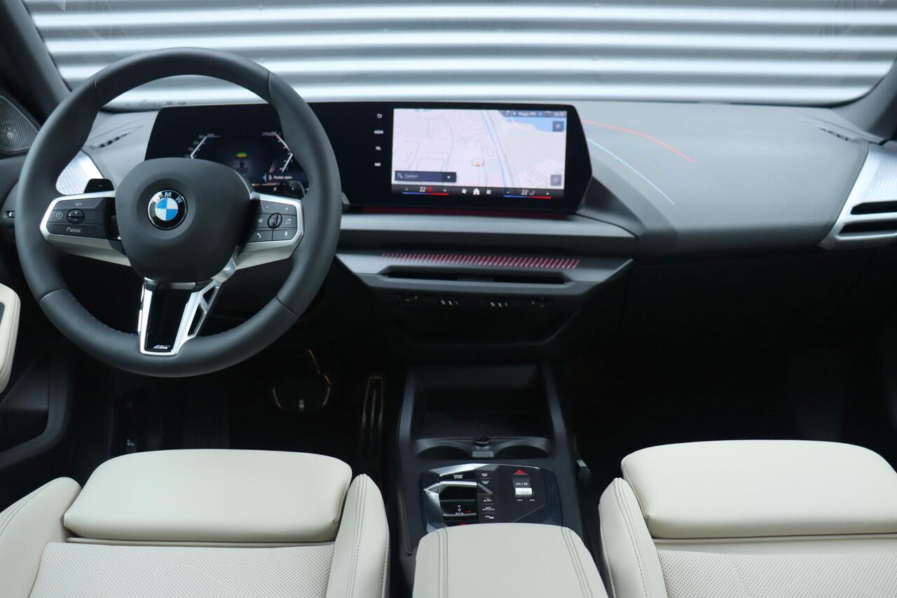 BMW 2-SERIE Gran Coupé 220 | M Sportpakket Pro | Panodak | Harman Kardon | Driving Assistant | Comfort Access | Achteruitrijcamera | Adaptieve LED | 18'' LMV